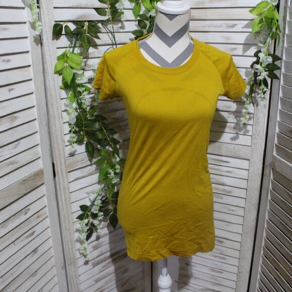LULULEMON gold swiftly tech short sleeve tee - Picture 5 of 10